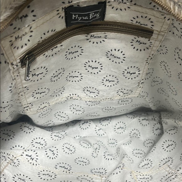 Myra Cow on Hide shoulder Bag in good condition - Picture 8 of 16